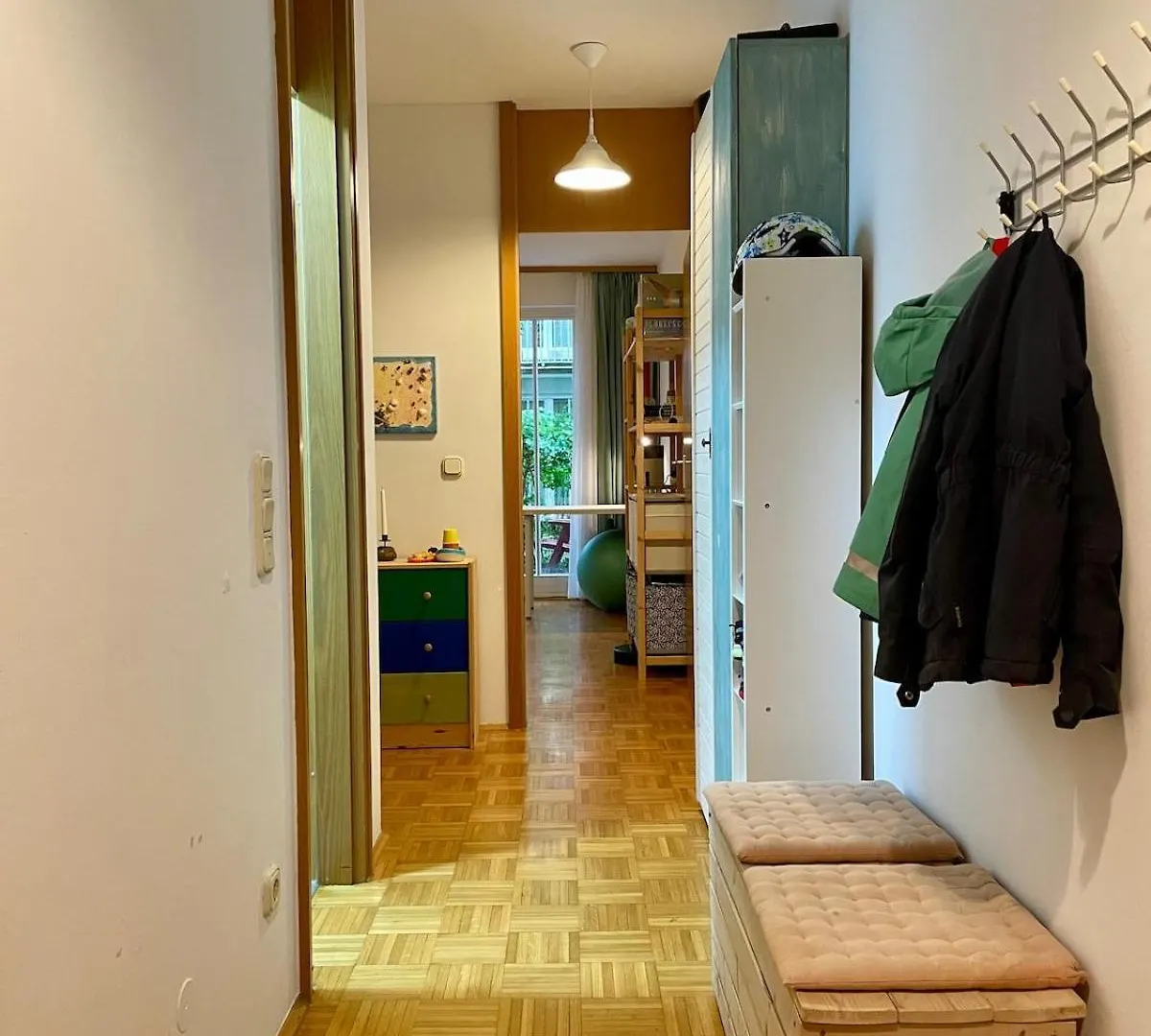 Cozy, Well Located Room München